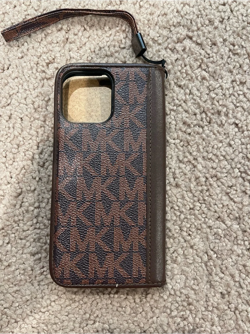 Classic Monogram Pattern PU Leather Magnetic Flip Phone Case